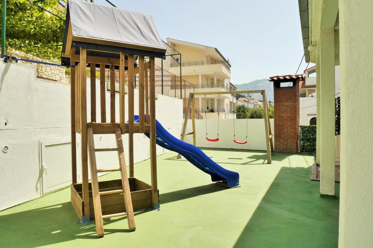 Sandy Beach Apartment *